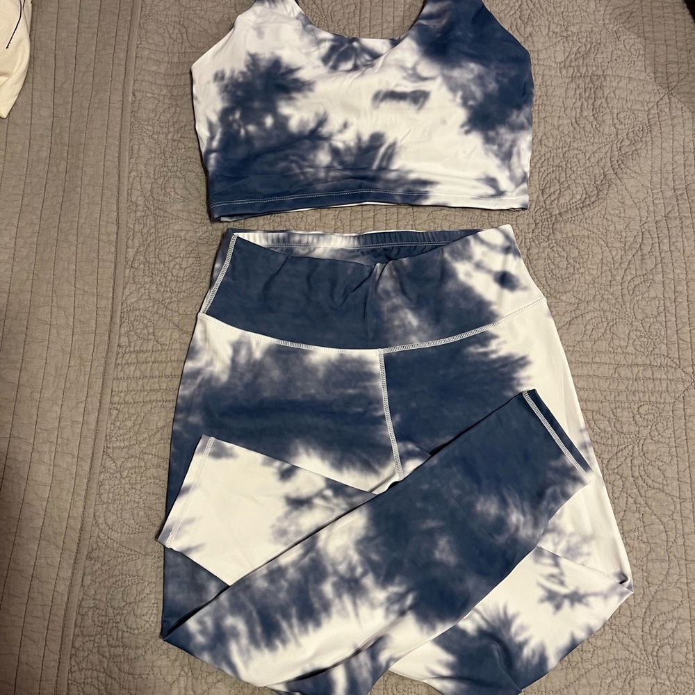 Tye dye blue and white leggings and sports bra. XL. Washed but never wor…